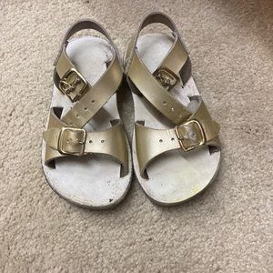 Saltwater Sun San Sandals size 7 Gold
